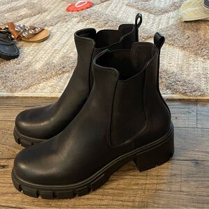 Women’s black madden girl Tessa boots size 9